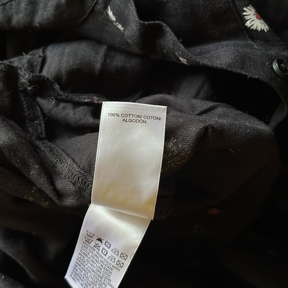 Logan Daisy Print Long Sleeve Cotton Jumpsuit In Black Multi - Picture 14 of 14